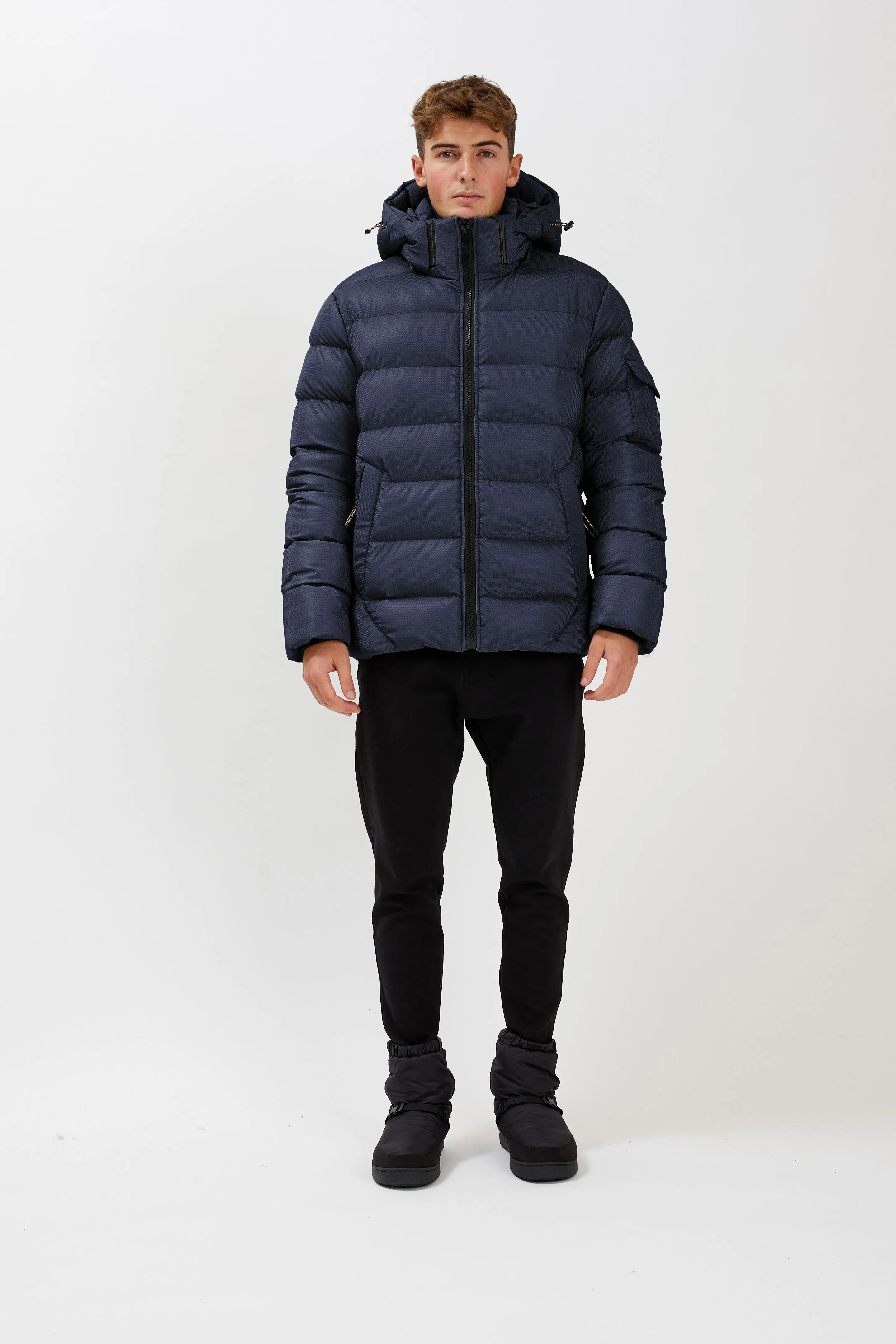 HUNTLEY | Matte Shine Puffer || HUNTLEY | Polaire jacquard texturé