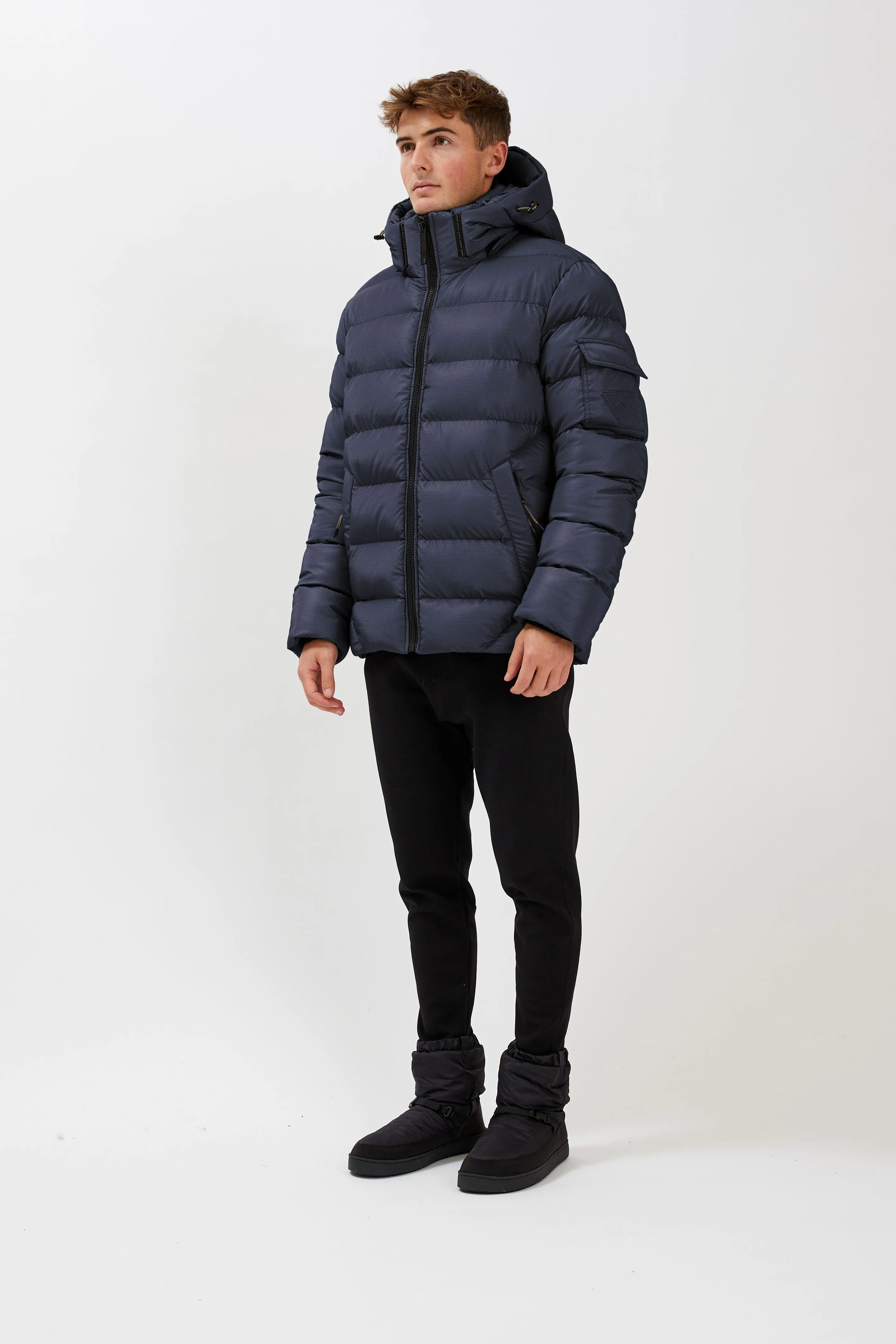 HUNTLEY | Matte Shine Puffer || HUNTLEY | Polaire jacquard texturé