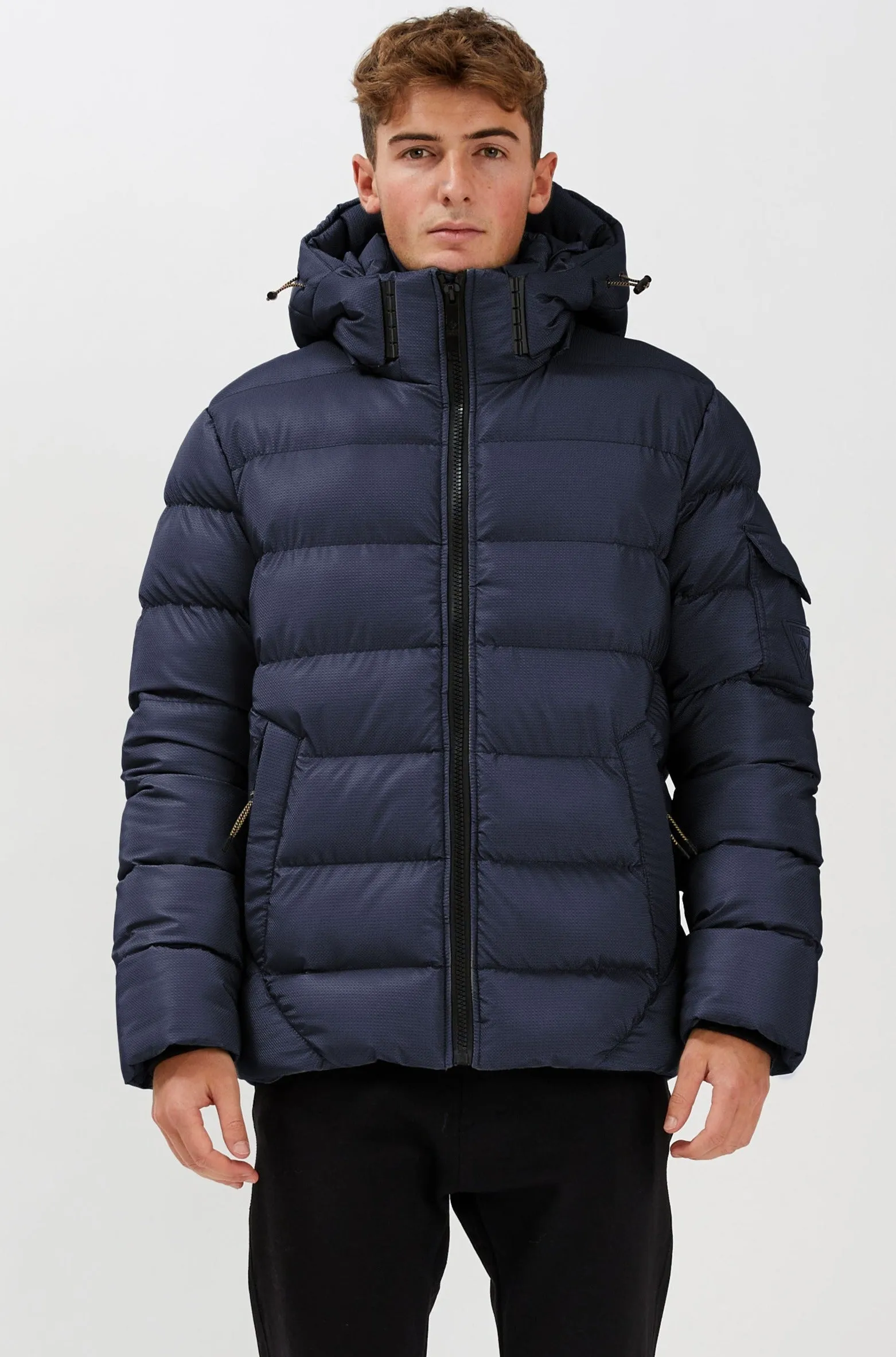 HUNTLEY | Matte Shine Puffer || HUNTLEY | Polaire jacquard texturé