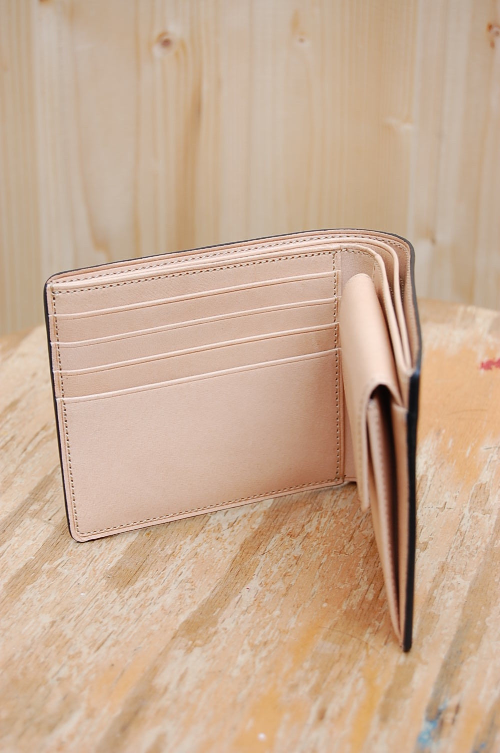 Il Bussetto Bi-fold Wallet with Coin Pocket Caramel