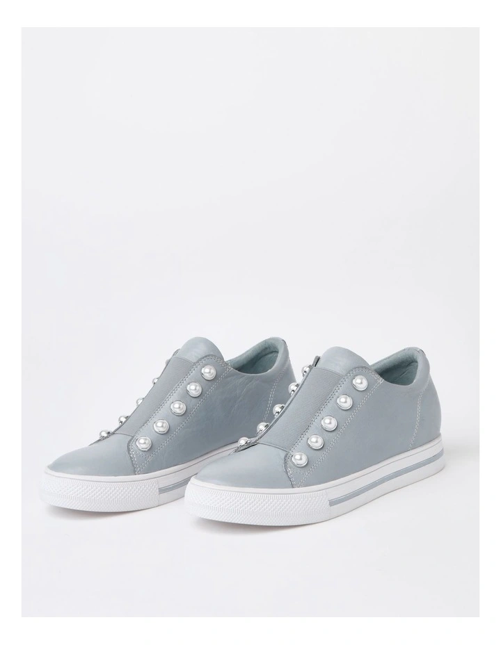 Kiss Leather Sneaker in Grey Blue