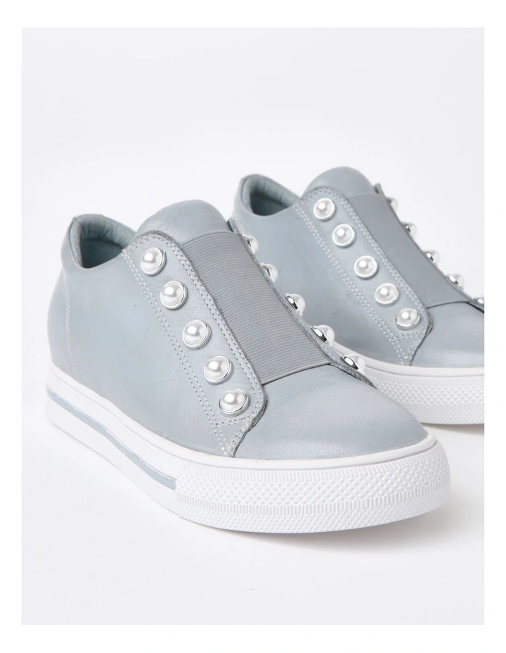 Kiss Leather Sneaker in Grey Blue