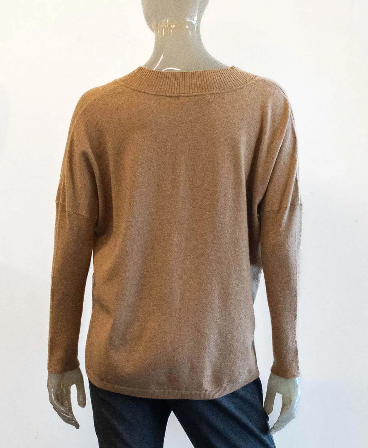 Lightweight V-Neck Sweater - Camel