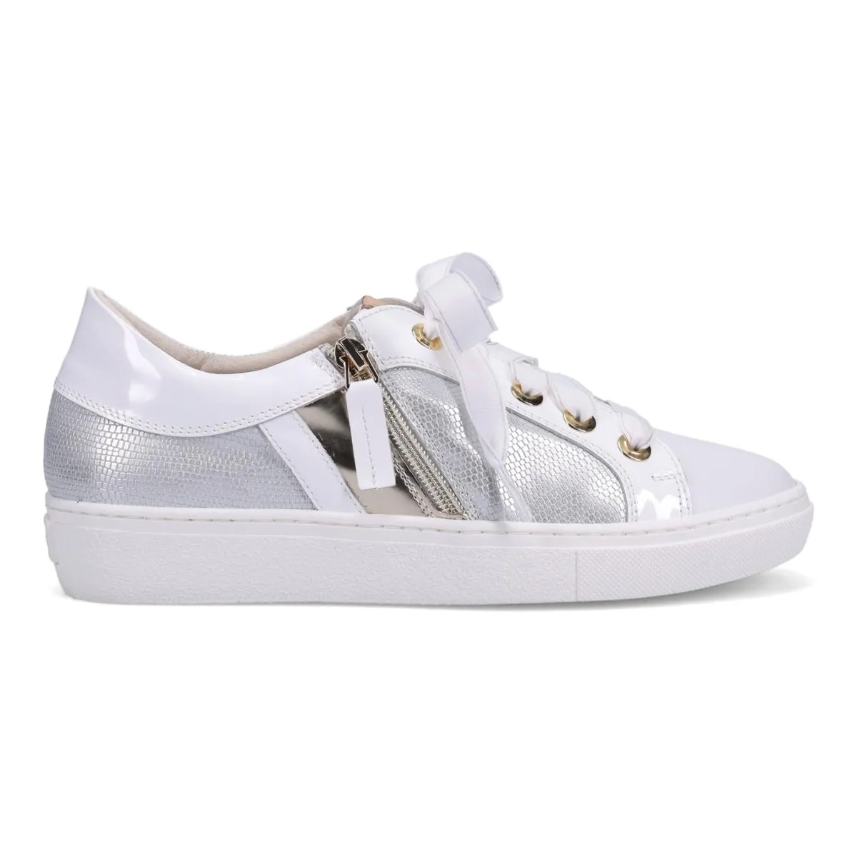      RON WHITE Ophelia Light Weight Footbed Sneaker     