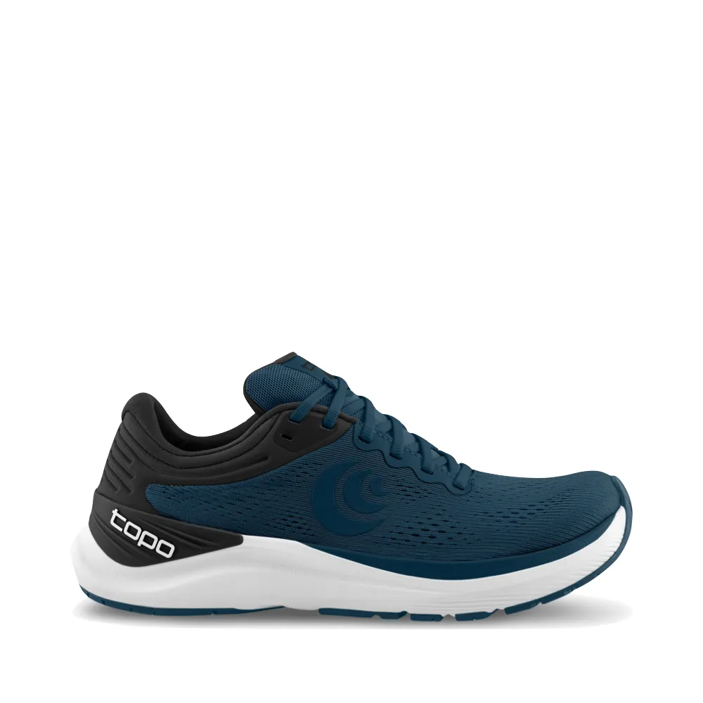 Topo Men's Ultrafly 4 Running Sneaker (Navy/Black)